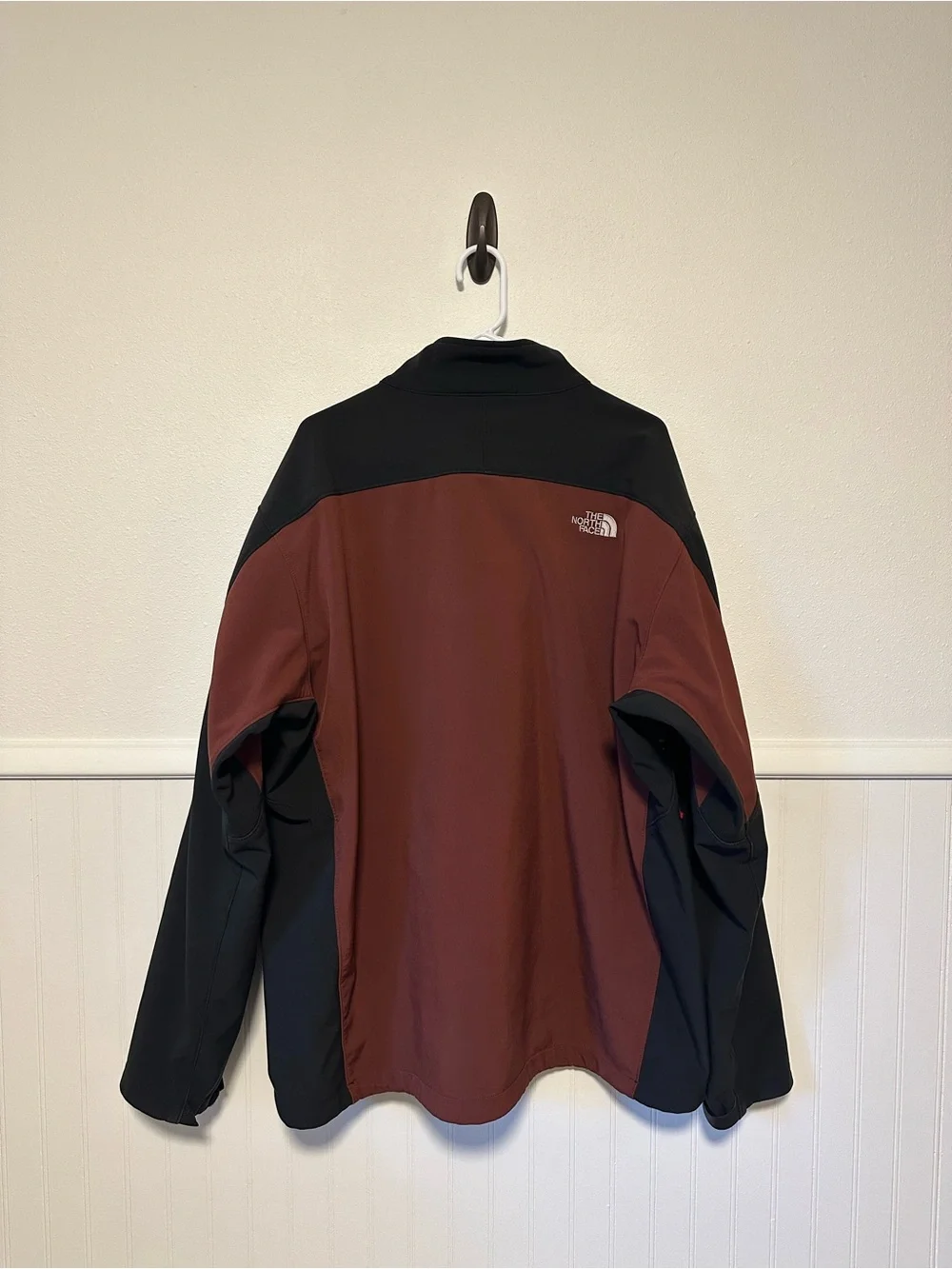 The North Face Apex Bionic Red & Black Jacket - Men's 3XL (Left Cuff Flaw)